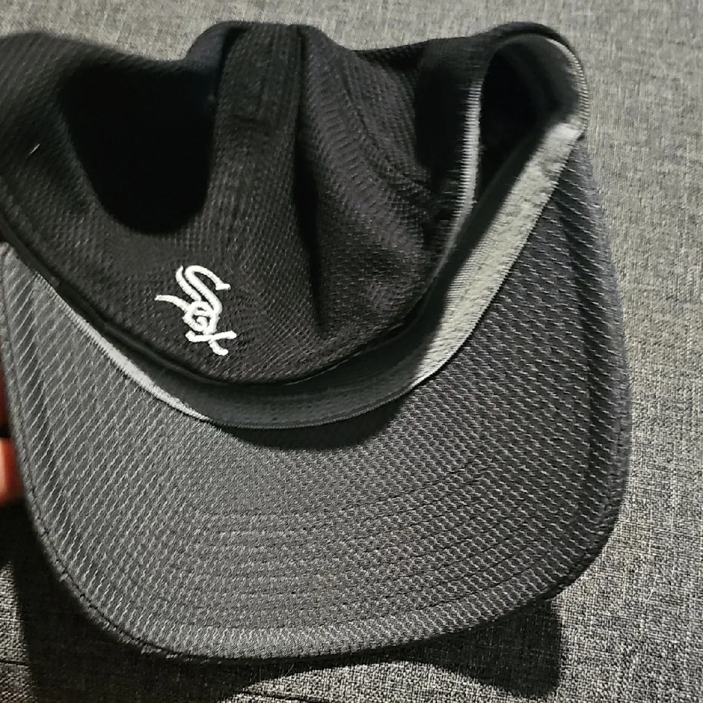 NWT White Soxs Chicago Baseball Cap New Era Youth Small Medium 39thirty Hat